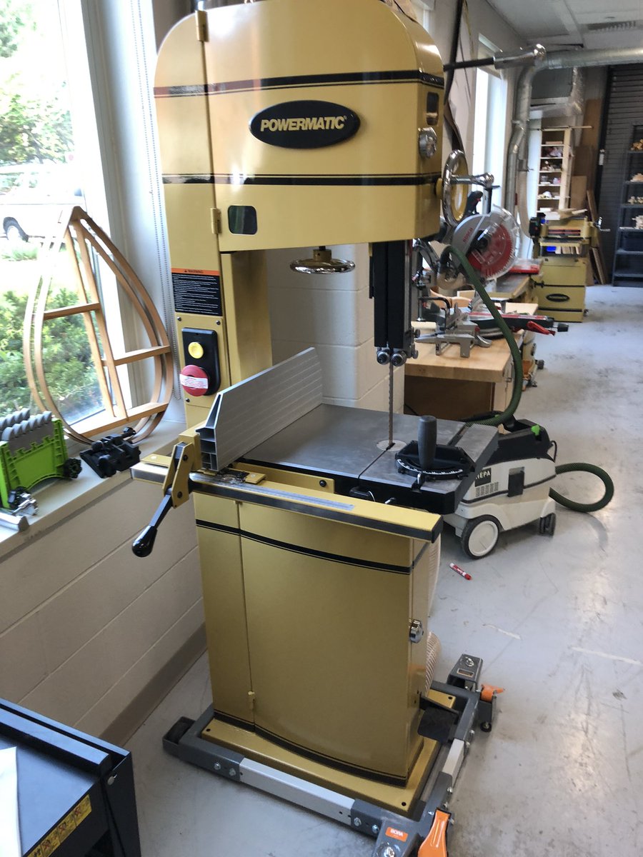 Big Blue Builds tweet media