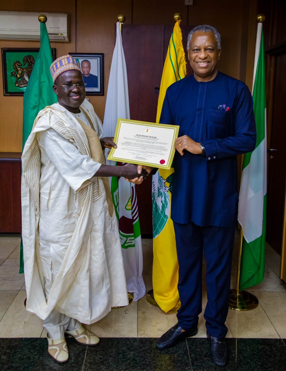 Also presented Letters of Credence to Amb. Musa Saban Mamman, the newly Appointed Secretary-General /Ambassador Extraordinary and Plenipotentiary to the Nigeria/Niger Joint Commission, in Niamey. @NGRPresident @NigeriaGov