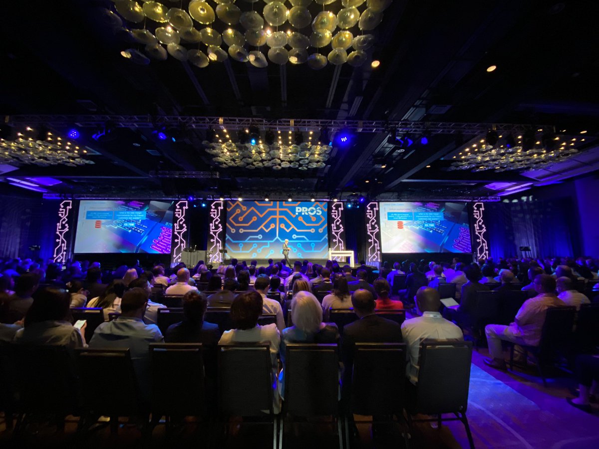leahbsocial's tweet image. Learning about #AI at #Outperform2023 with @PROS_Inc!
