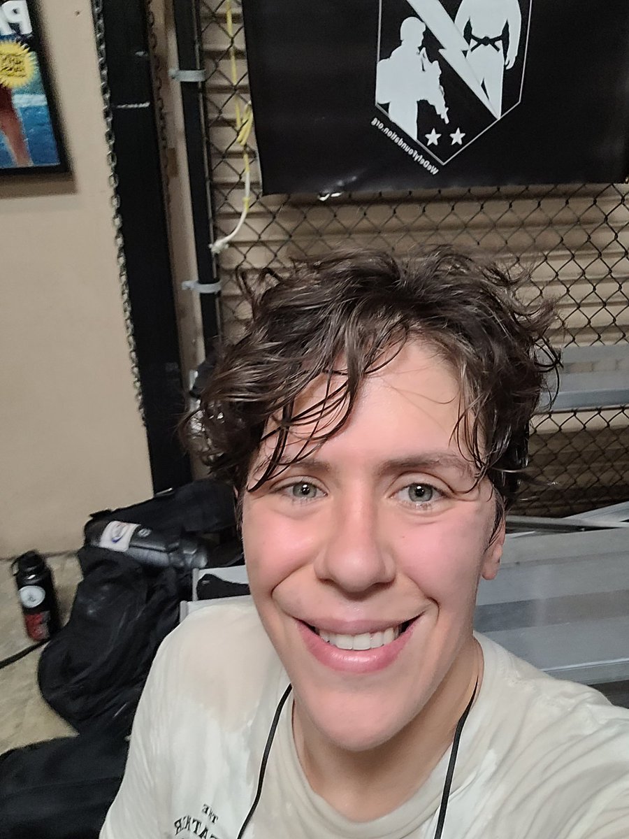 SerenaSouthpaw's tweet photo. First day of sparring was a success! Had some hard rounds with great people on the mats of @Eric_XCMMA and I'm looking forward to many more to shake the rust off 🦖❤️ #mma #xcmma #southpawoutlaw #reenzilla https://t.co/oCrNgNBWAE
