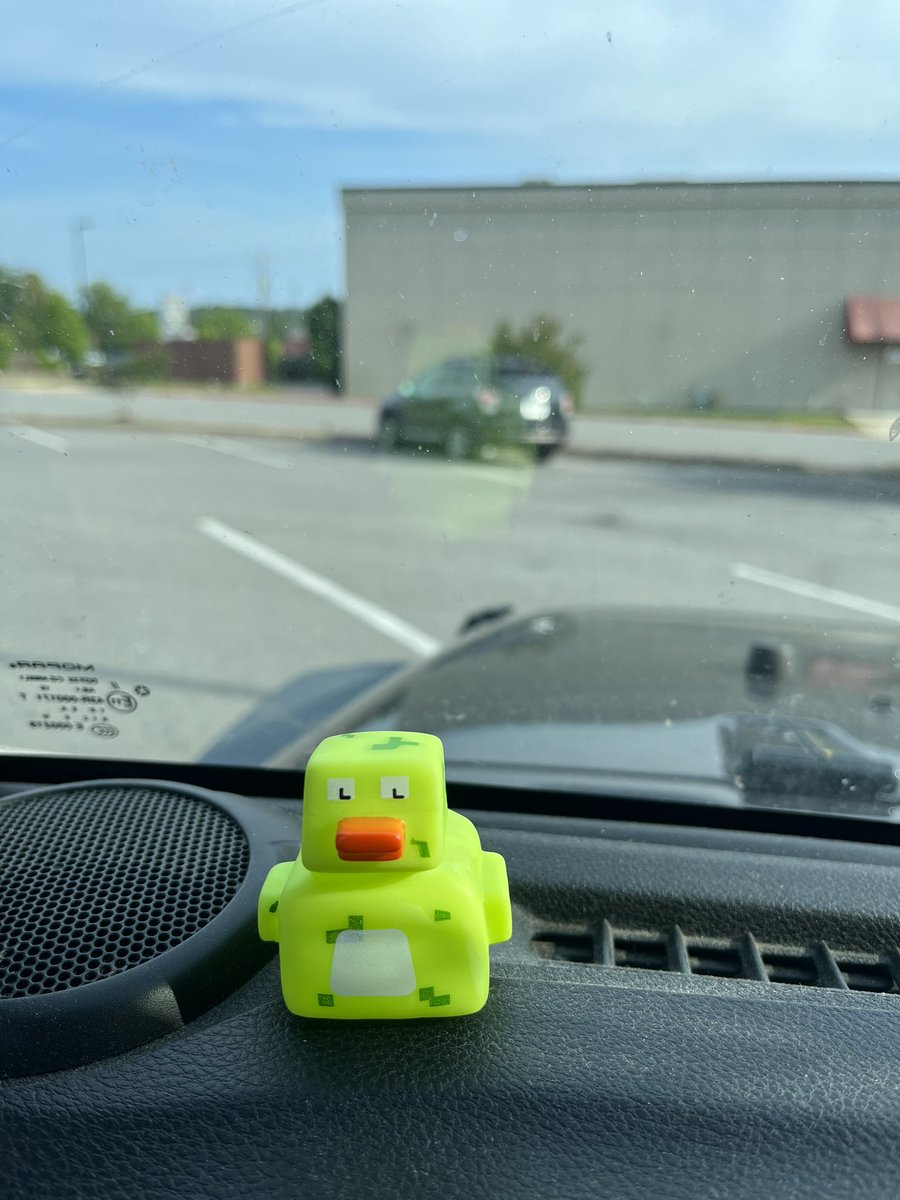DavidLDrennan's tweet photo. I got this #duckduckjeep today. 😎 very cool. https://t.co/Tj6LbkEz9K