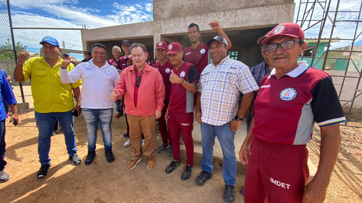 GobernacionNe's tweet photo. Muy pronto los habitantes de Tubores tendrán su estadio totalmente recuperado, muestra de nuestro compromiso con el #deporte y la juventud de #Margarita, Coche y Cubagua. 

#IslaDeMargarita
#NuevaEsparta https://t.co/rhqqpdTHAK