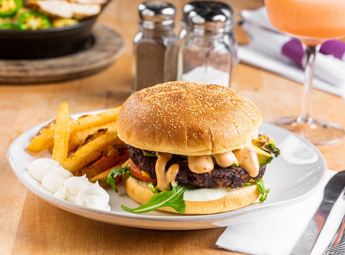 macubana_'s tweet photo. Uhhh...yes please! Make U Wanna Burger https://t.co/IypOhCgtFB