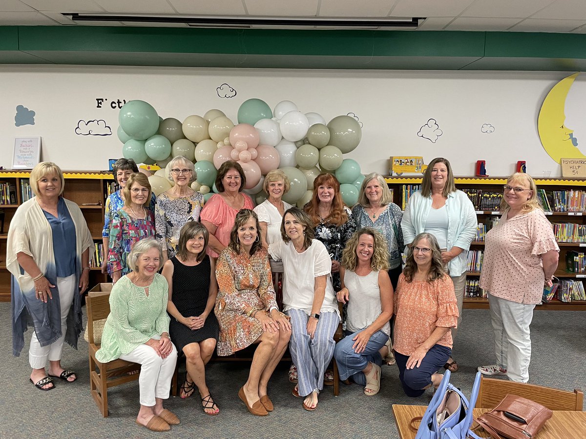 CantonElem tweet media