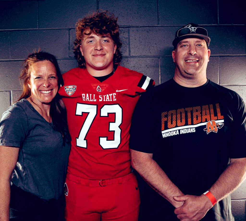BarrowmanBrady's tweet photo. Great time back in Muncie! @BallStateFB. Enjoyed my time and even got a little wiffle ball action at the Scheu!

@Minooka_Indians @EDGYTIM @Bryan_Ault @CoachJohnson64 @BSUCoachNeu @NWahlScouting @CoachSaboFIST @DeepDishFB @PrepRedzoneIL @hddngemscouting @AllenTrieu @CoachChris_Roll @ScoutingA1  @CoachShiffman @HSFBscout