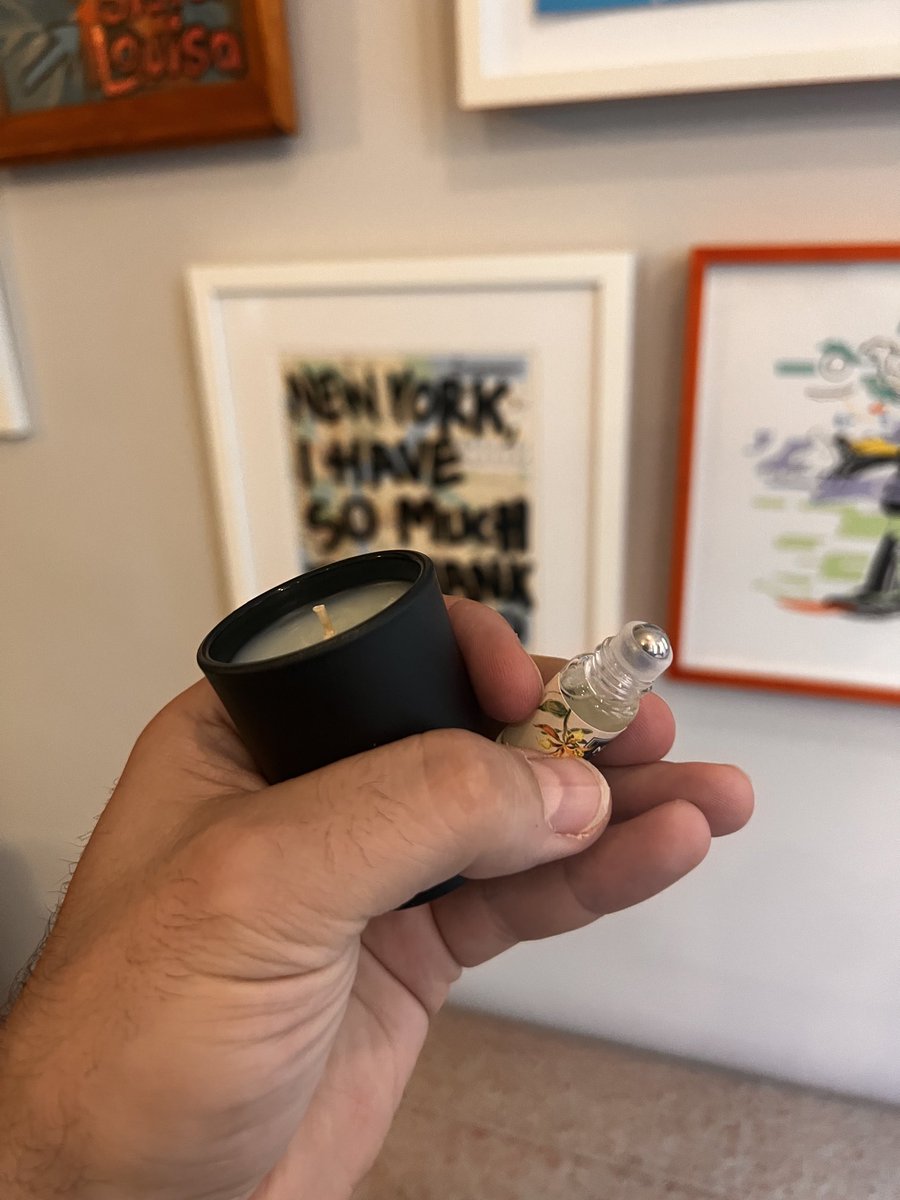 handyhoo's tweet photo. ⁦@Sephora⁩ is this a bday present for ants?! https://t.co/h9mSkbLrrU