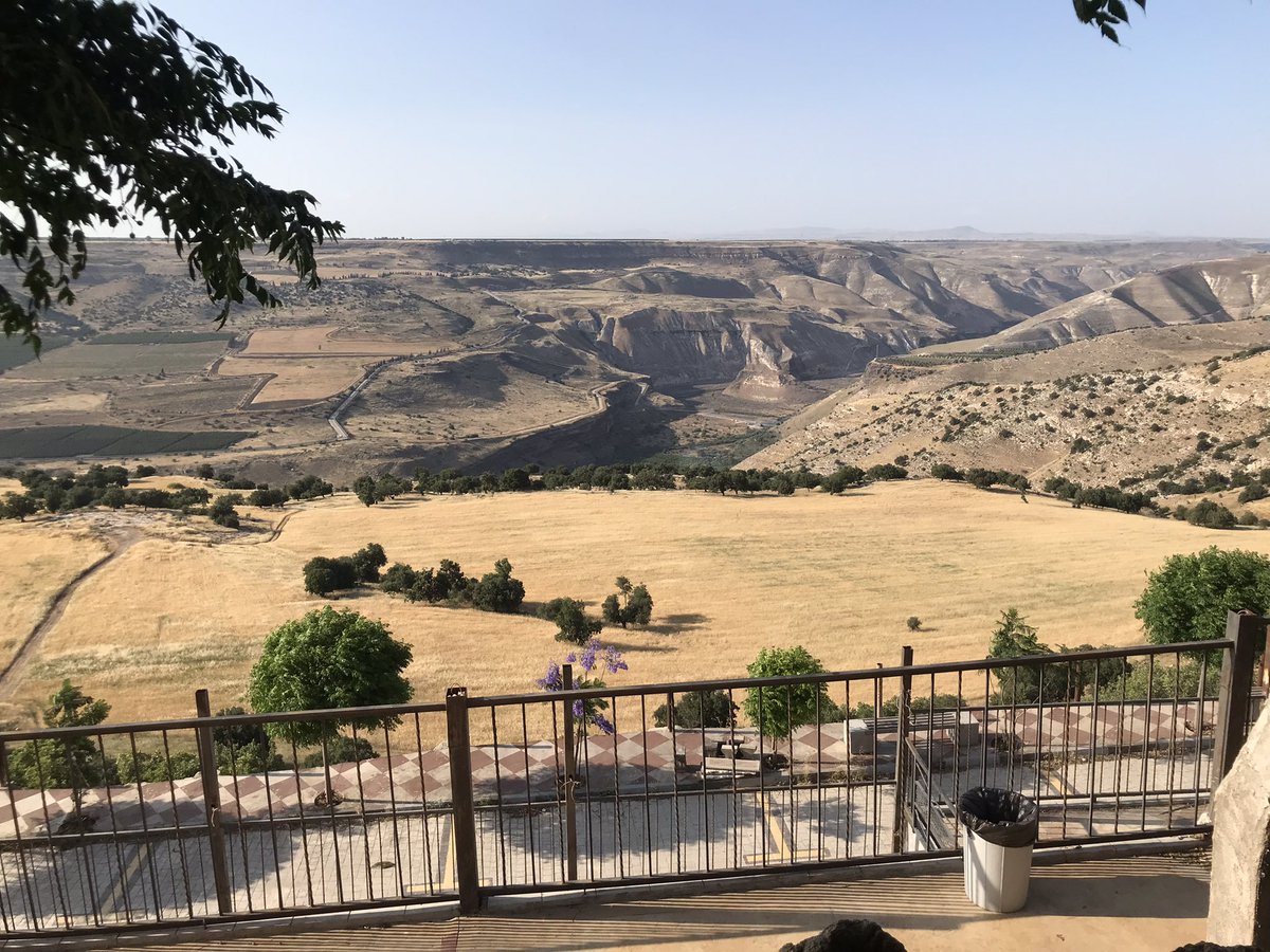 بعض الاماكن بالذكريات ، مش بنفس اللحظة 🖤🖤