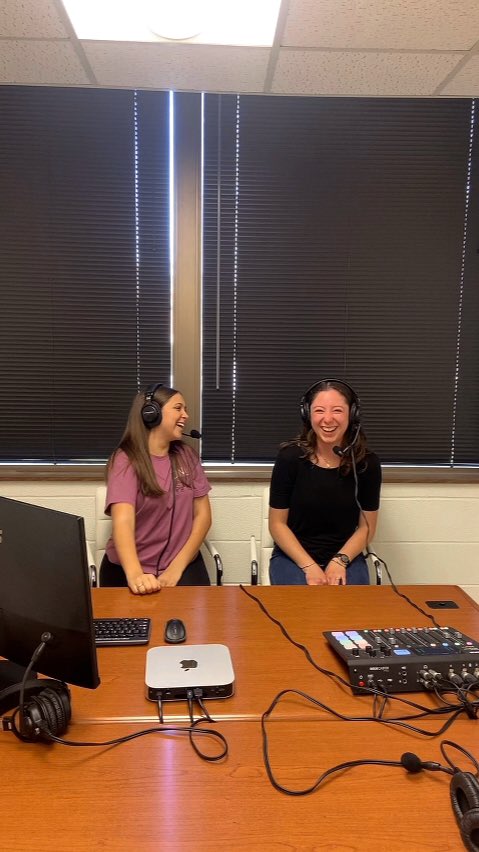 ONU_ICAPP's tweet image. Surprise, we have a new podcast host! Although we are sad to see Hailey leave, we can’t wait to have Carmen join the podcast. Stay tuned for Season 4 in the fall featuring Carmen and Kennedy as co-hosts! #podcast #cohosts #endofanera