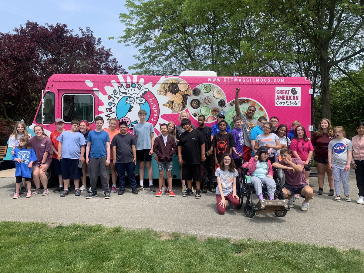 MStolnis's tweet photo. “I scream, you scream, we all scream for ice cream!!!” — the Maggie Moos truck was the perfect way to celebrate an awesome school year during our field day at West Goshen Park.  Student leaders from @bestbuddies joined in the fun as well🍦☀️ https://t.co/aBY68EX4wT