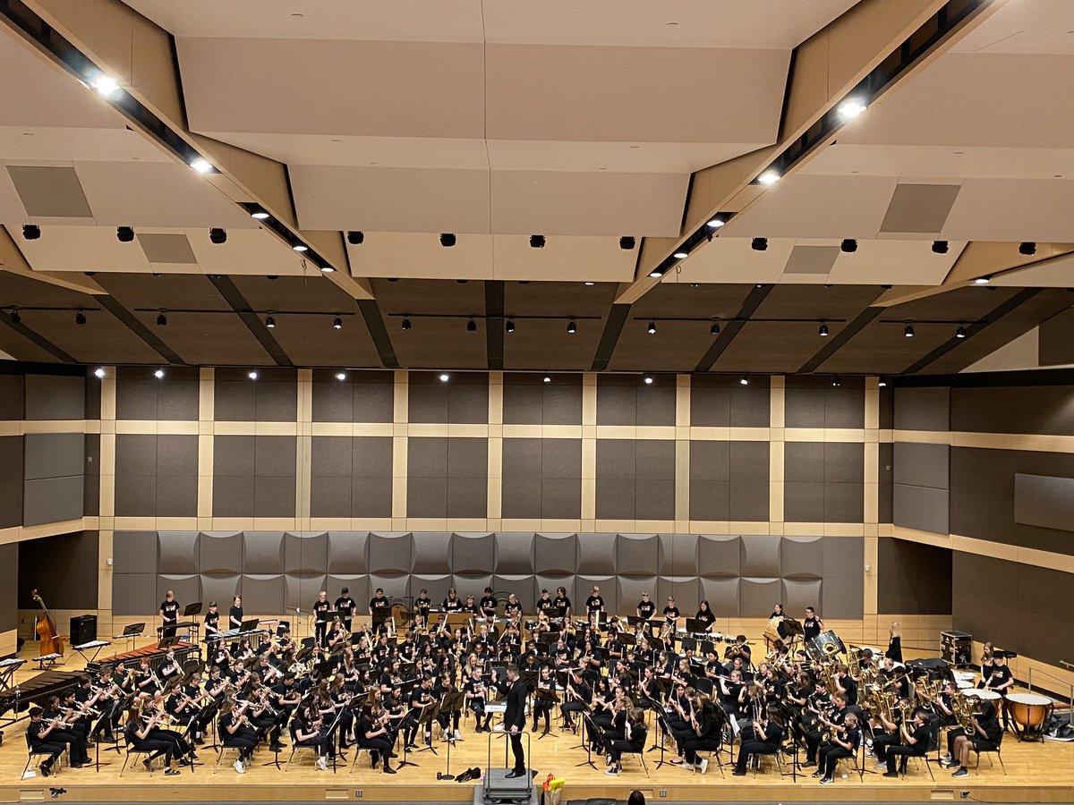 Wow!  The Farmington 7th grade Band is warming up!  It’s going to be AMAZING! 
#BMSPRIDE
#DMSPRIDE
#weare192
#morekidsmakingmoremusic