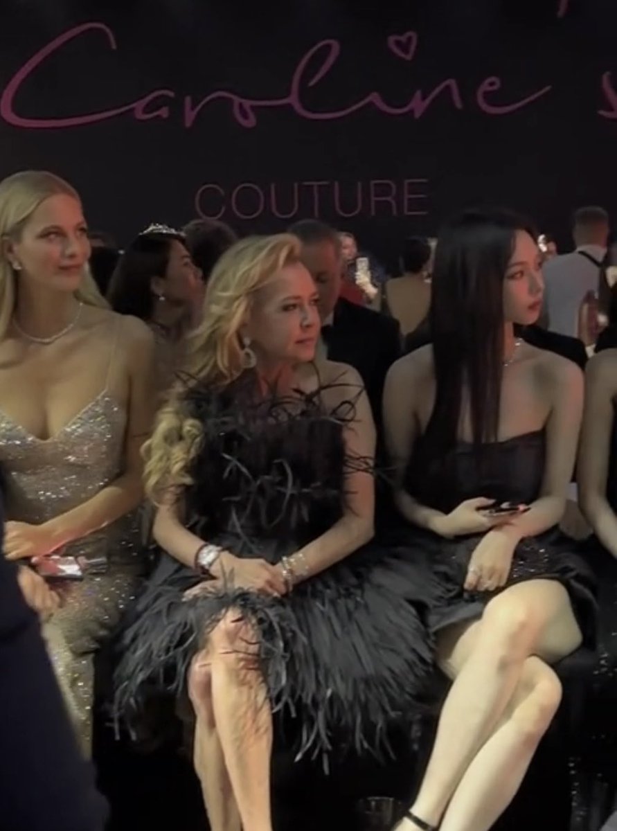 ujiminphoria's tweet photo. Karina is sitting besides Caroline Scheufele, the Co-President and Artistic Director of Chopard😳 https://t.co/0sqgvIvkFZ