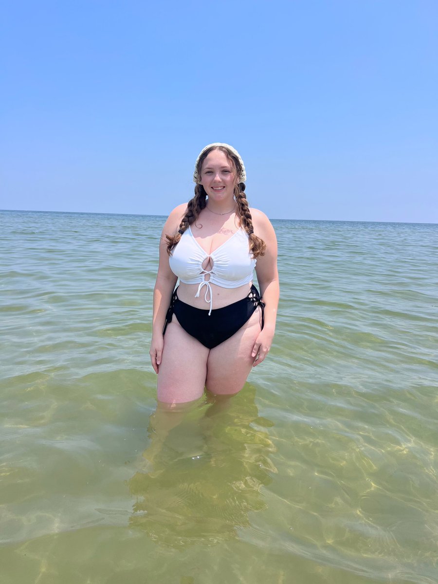 amanda001001's tweet photo. Beach Day ☀️🌊 https://t.co/Ey4DaH5I7C