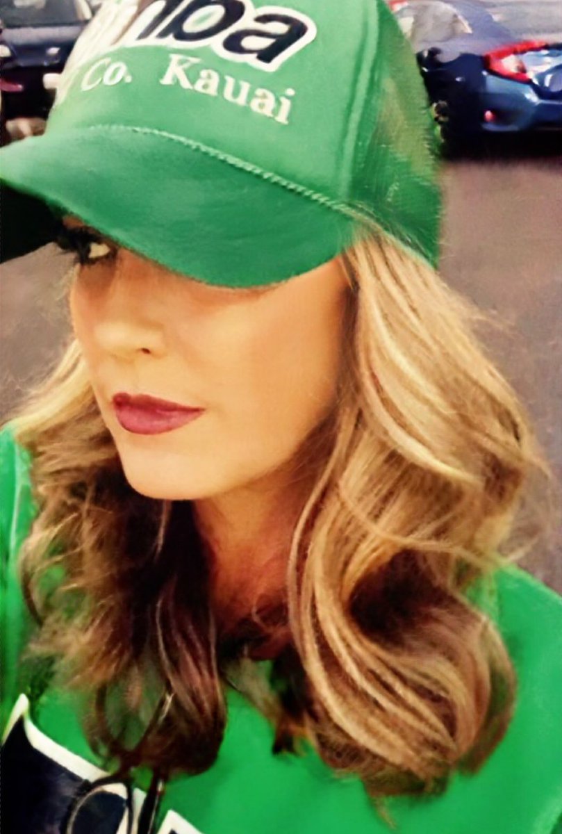 tb on Twitter "Before a DeSantis run. And after 🏻"