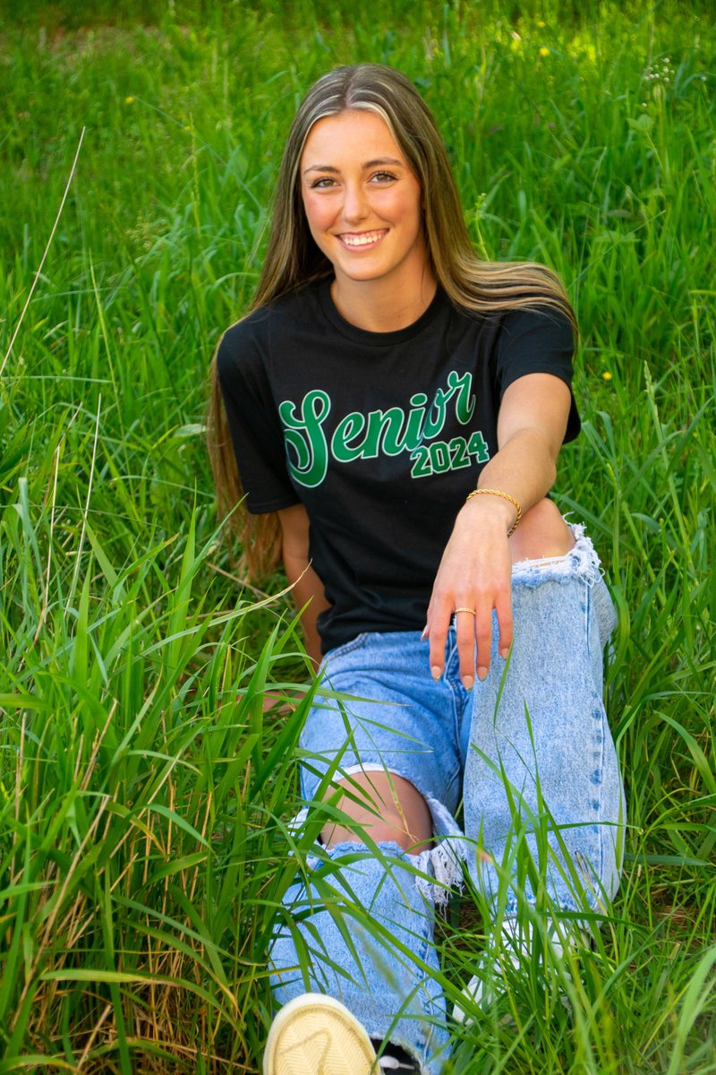 StephMitch1120's tweet photo. Not sure how we got here but we now have a senior!!!! So excited to see where this year brings you! Keep chasing your dreams ❤️ #senior2024 @AbbyStacey05 https://t.co/fNzCWEMnk0