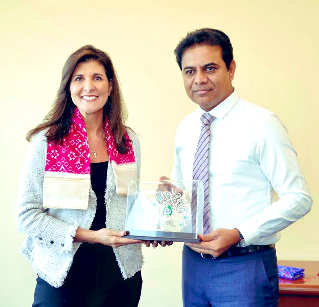 KTRBRS's tweet photo. It was an absolute pleasure interacting with @NikkiHaley Former UN Ambassador & Governor of South Carolina

Briefed her on the strategic importance of Hyderabad & Telangana in the larger context of US - India relations

Also discussed economy, elections and exchanged views on politics at large

Wished her the very best as she runs for the office of President of the United States 👍