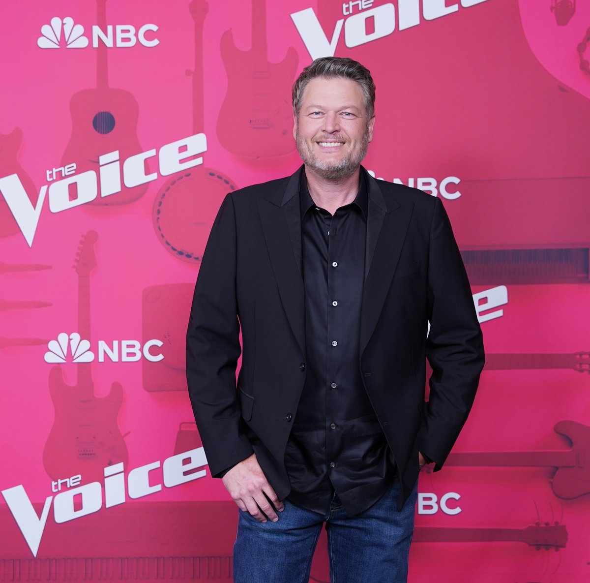 NBCTheVoice's tweet image. one last time