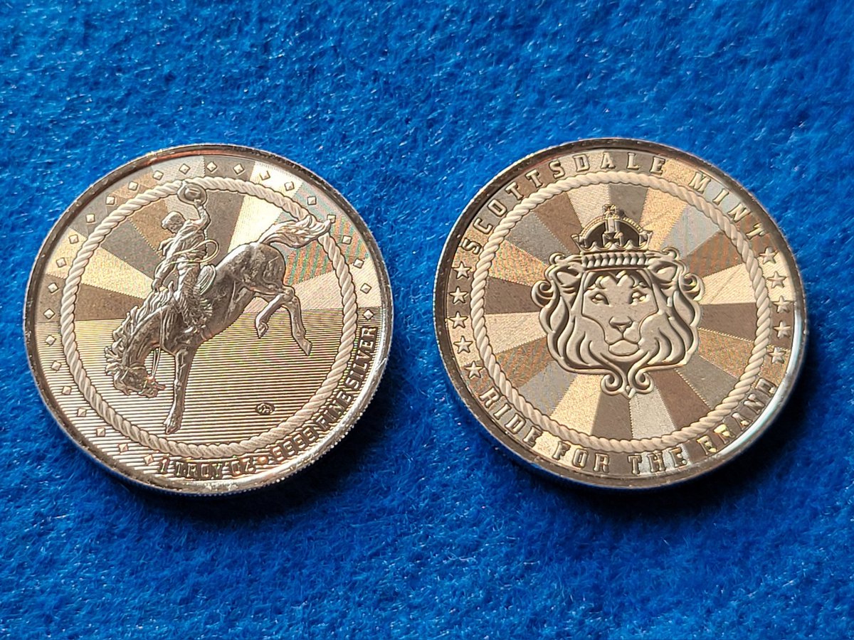 coinking87's tweet image. Finally received my @scottsdalemint cowboys! Definitely worth it! 🔥 
#scottsdalemint #silver #lion #silversqueeze #cowboys #bullion #preciousmetals #coins #rounds