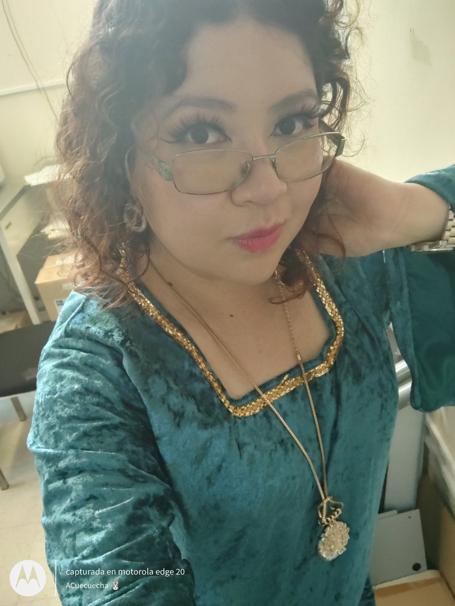 ArelyuxCue's tweet photo. Yo me disfracé de princesa y tú no paras de tratarme como una reina 👑👑 por esos detalles no tienes comparación con nadie 😍😍😍 https://t.co/bXU2pCwgkY