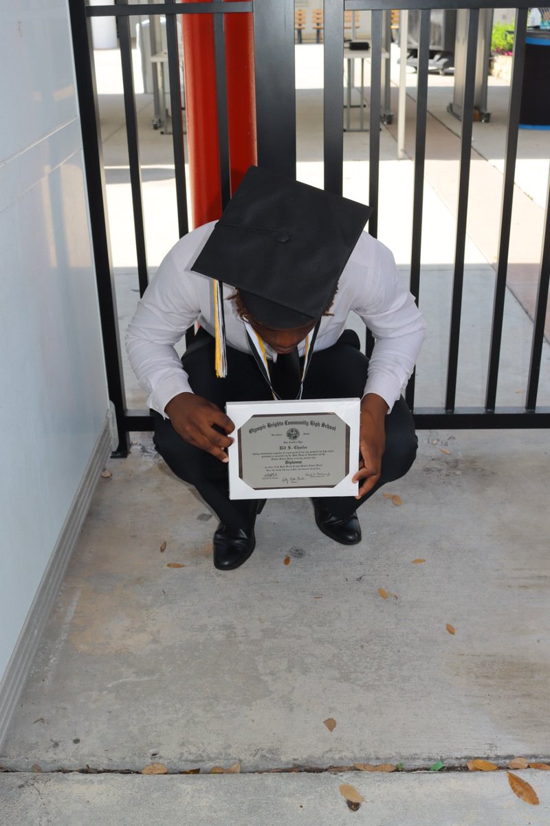 Bill Charles tweet media