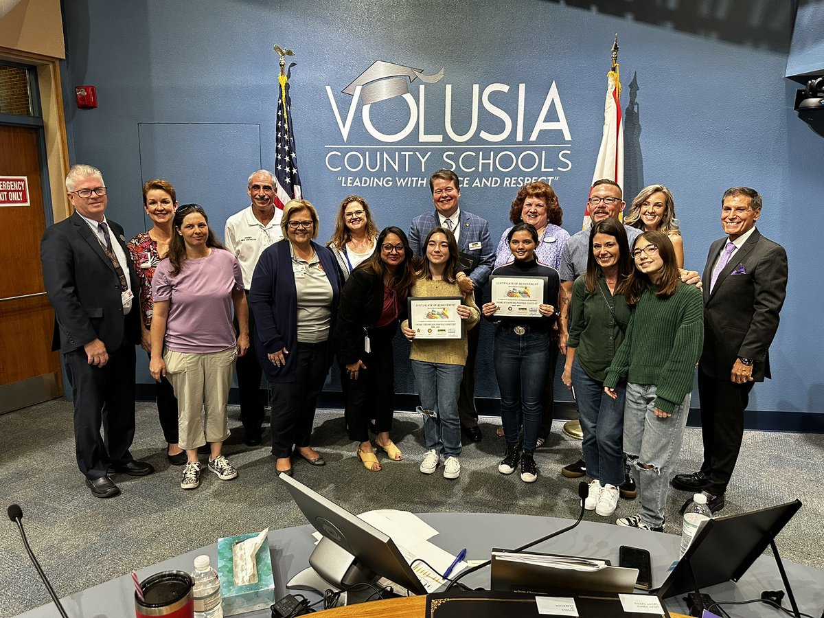 Karen Chenoweth tweet media