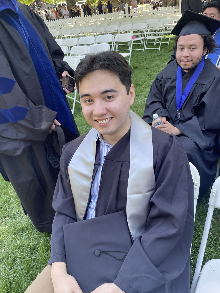 eredaus's tweet photo. No longer student, now unemployed! https://t.co/g2p9Q21VOU