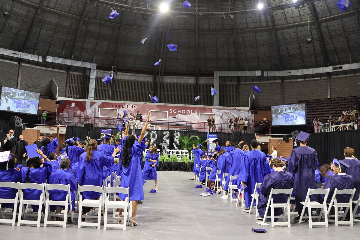 OKCPS's tweet photo. #OKCPSGraduation: Emerson North and Putnam Heights graduates are ready to make their debut!
#Classof2023 https://t.co/XMeqdpMSLE