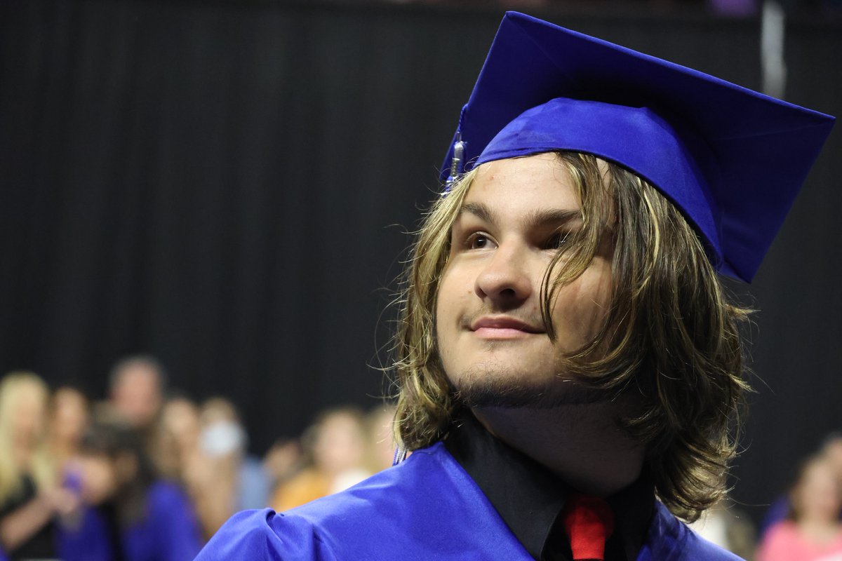 OKCPS's tweet photo. #OKCPSGraduation: Emerson North and Putnam Heights graduates are ready to make their debut!
#Classof2023 https://t.co/XMeqdpMSLE