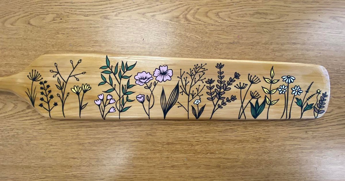 Natalie7383's tweet photo. Explored a different painting surface with this pretty piece for a good friend and colleague! @Logs012
#paddle #paddlepainting #flowers #wildflowers #floralart #painting #art #nature #alwaysbecreative #maketimeforart https://t.co/7rIMJek1SS