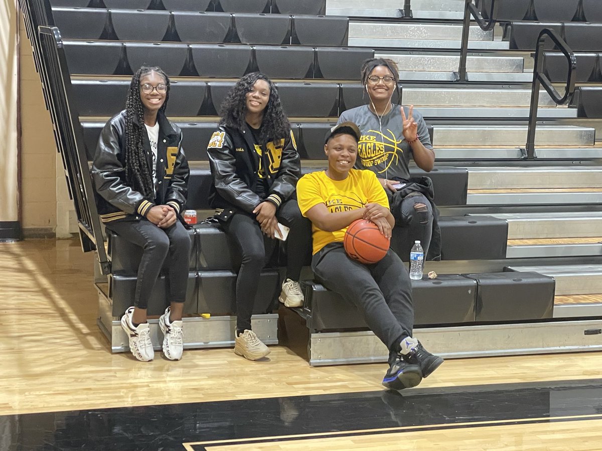Thomasina (@tcbmw2002) on Twitter photo <a href="/Ike_girls_bball/">Ike Girls Basketball-SWOOP</a> ready to meet and greet our future student-athletes at <a href="/Eisenhower_AISD/">Eisenhower Senior IB World School</a> Swoop Middle School Night🏀🏈⚽️🎾🏐🏑⚾️🥎🏋️♂️🏊🏽 <a href="/Ike_girls_bball/">Ike Girls Basketball-SWOOP</a> ready to meet and greet our future student-athletes at <a href="/Eisenhower_AISD/">Eisenhower Senior IB World School</a> Swoop Middle School Night🏀🏈⚽️🎾🏐🏑⚾️🥎🏋️♂️🏊🏽