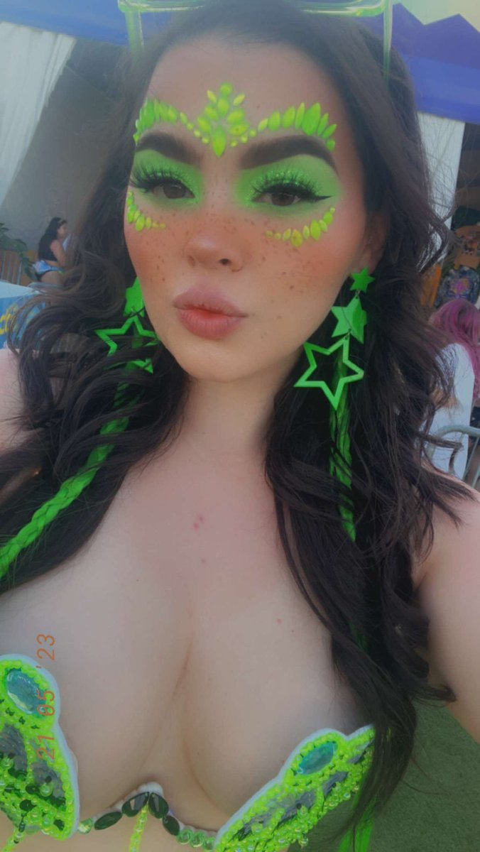 conchakor's tweet photo. Day 1 + 3 makeup , i forgot to take one of day 2 lol https://t.co/uc2KBJPPru