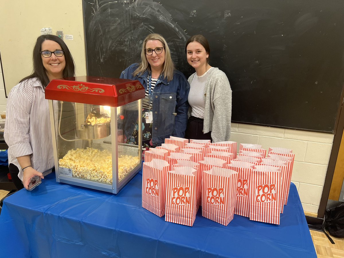 CatholicPius's tweet photo. Welcome to our Future Penguins!!

Pius XII’s Welcome to Kindergarten evening was a huge success! Future students  had a blast meeting their teachers and school staff, while also exploring all the activities from face painting to letter recognition to Popcorn! @SudburyCDSB https://t.co/PIUU2SeoqN