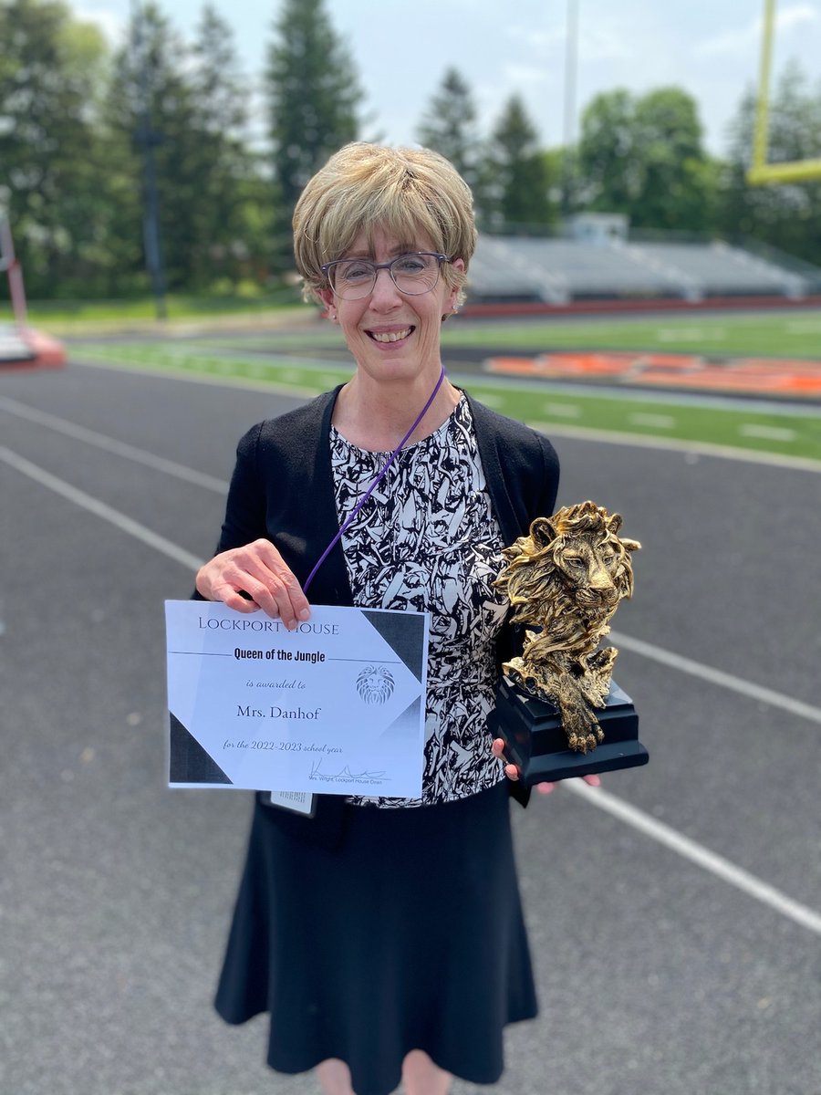 lockporthouse's tweet photo. Congrats to all of our Lockport Award winners 🦁 our annual Lockport Awards ended our House year on a positive note!💜 https://t.co/vdmUChiX8Q