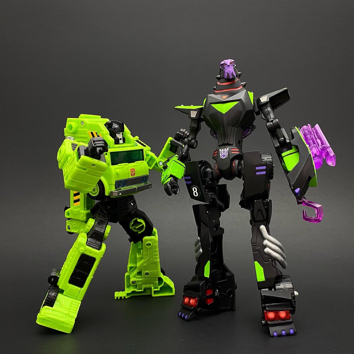 deliciouspeter's tweet photo. Speed Stars
#TransformersAnimated 
#transformerscustoms 
#velocitron https://t.co/pQWudeBisI