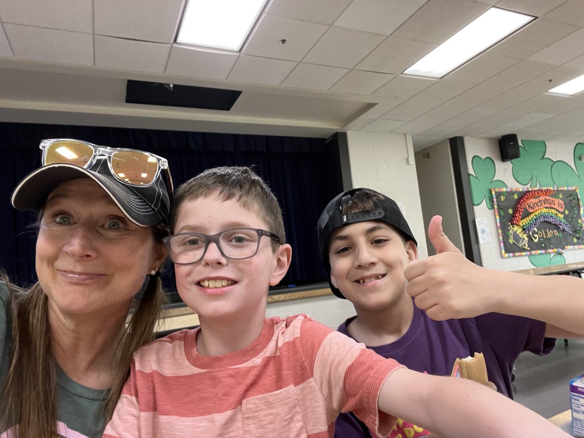 KGlee3's tweet photo. From sharing our lunchtime together to Ms. Grissom scoring a touchdown, Super Games was SUPER!  We had kiddos twinning and smiles all around. Moments to remember for sure💕 https://t.co/FwKcbSrOWG