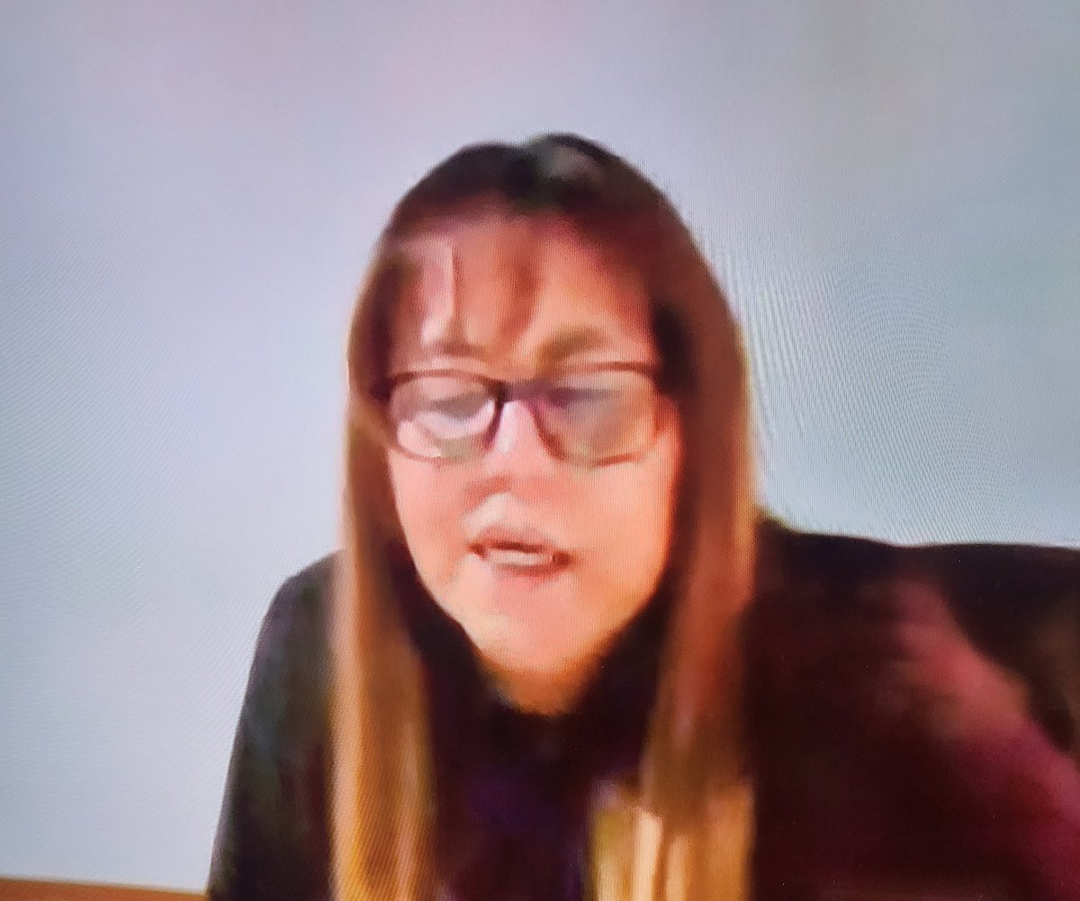 Ella es Laura Barrera, Jueza 41 penal de conocimiento, quien con contundente argumentación jurídica negó, POR SEGUNDA VEZ, la preclusión del proceso contra @AlvaroUribeVel.

Jueza Laura Barrera: gracias por devolvernos la confianza en la Justicia colombiana! 👏
👇