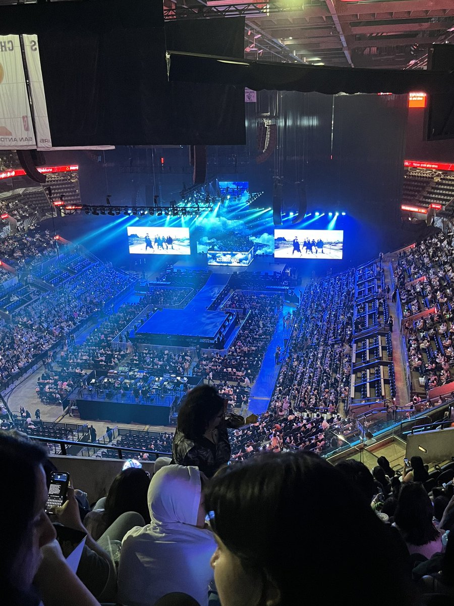 edmoon_doh's tweet photo. We made it 😳
#TXT_ASM_TOUR_in_SanAntonio https://t.co/yXGjRL2B2T