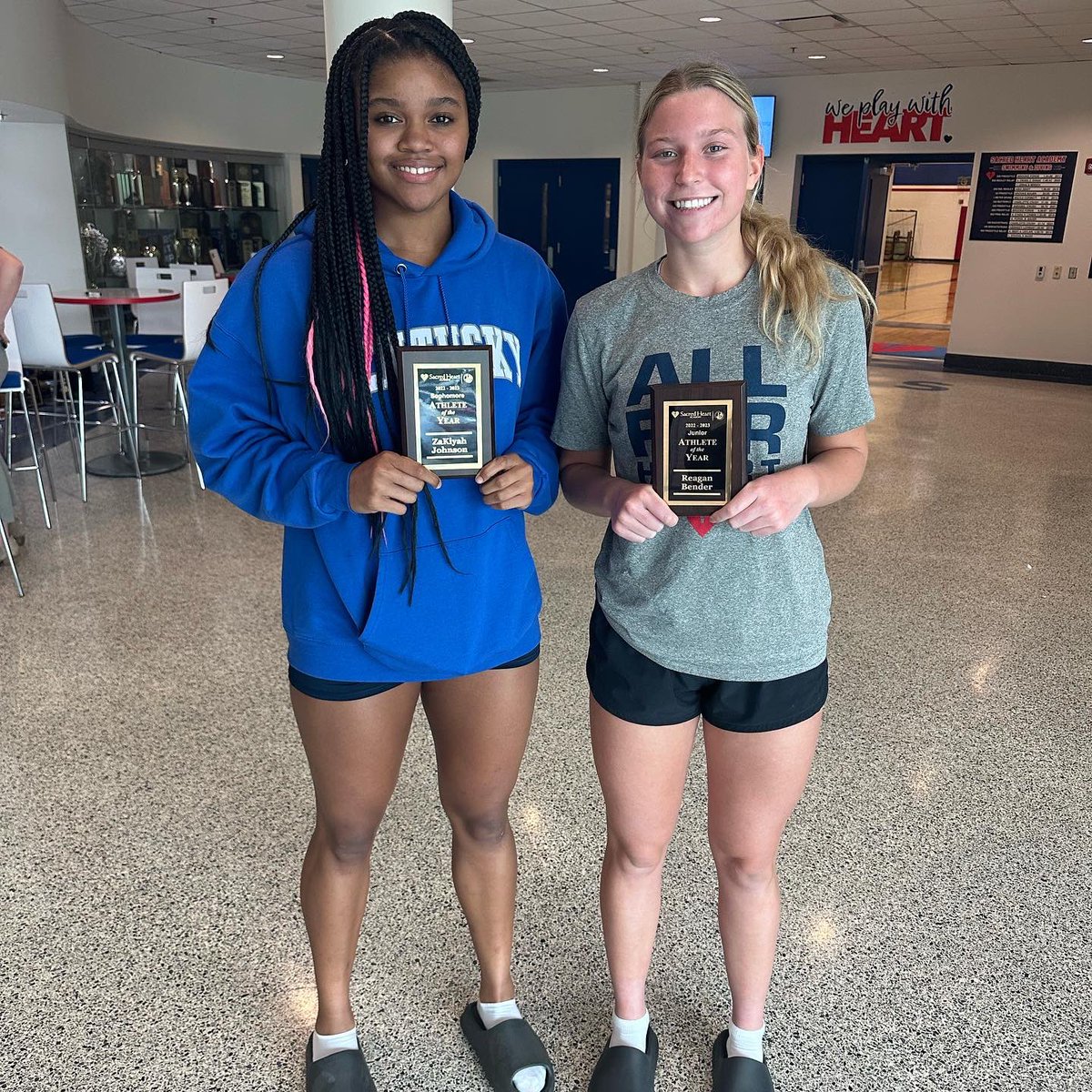 sha_sports's tweet photo. Congratulations to our 2022-2023 Athletes of the Year! 

Juniors- Reagan Bender, Ellie Hammond, Claire Russell 

Sophomores- Caitlin Chase, ZaKiyah Johnson, Haley McDonald https://t.co/60isdWYe72