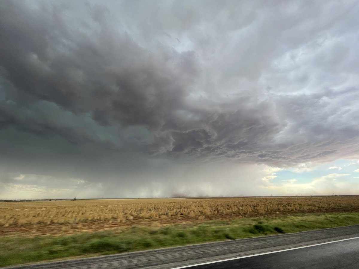 Gusty severe storms producing lots of hail and low visibility near Ropesville, TX earlier. #WKU #txwx