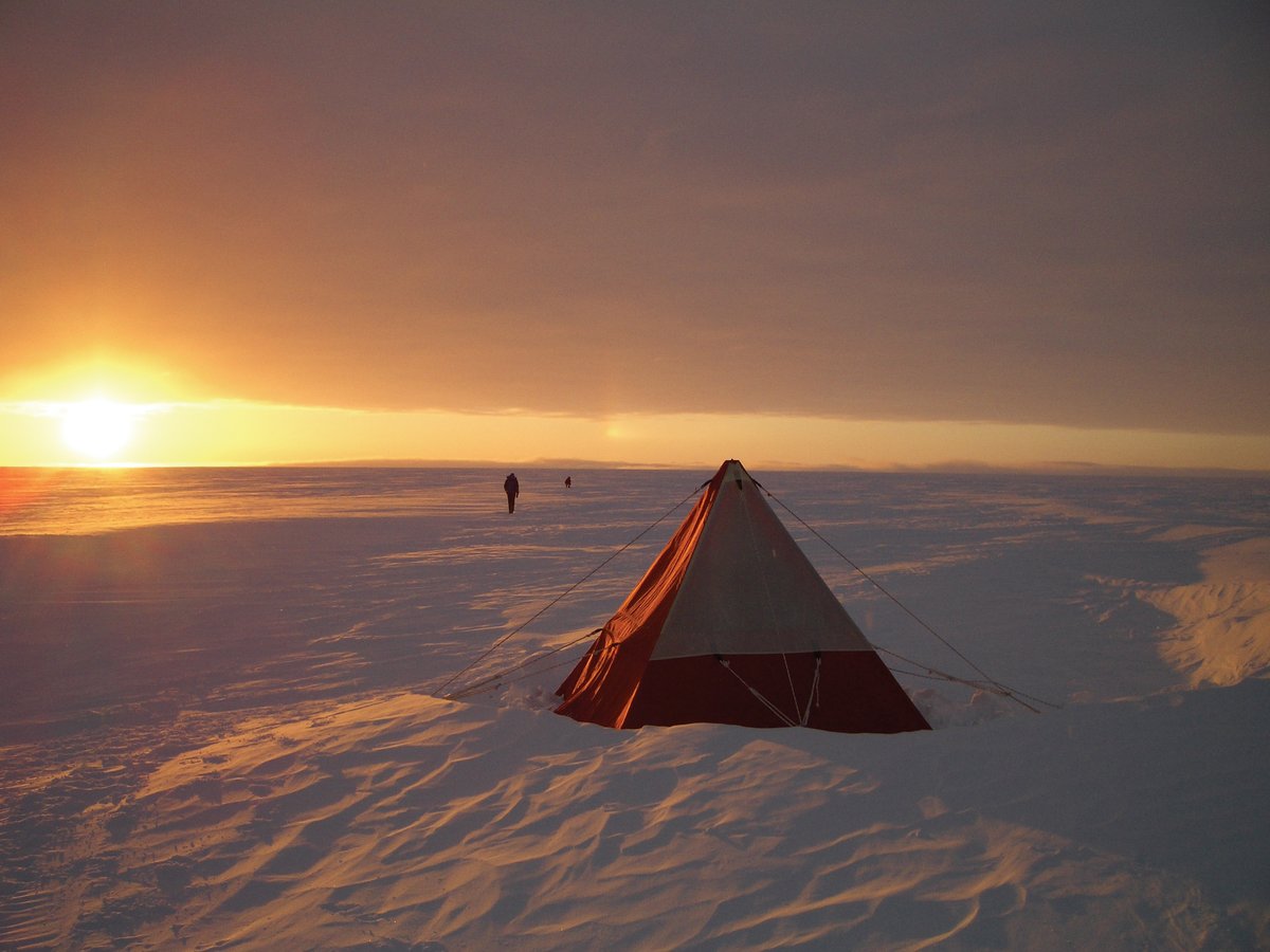 Ant_Partnership's tweet photo. 🚨 Exciting opportunity to be at the heart of delivering critical science on the role of #Antarctica and the Southern Ocean in the global climate system, with @CSIRO, @UTAS_ and other partners.
🇦🇶 AAPP Business Manager, applications close 11 June. 
▶️ https://t.co/M1VnsKoQjP https://t.co/Mmhy4KsDdp