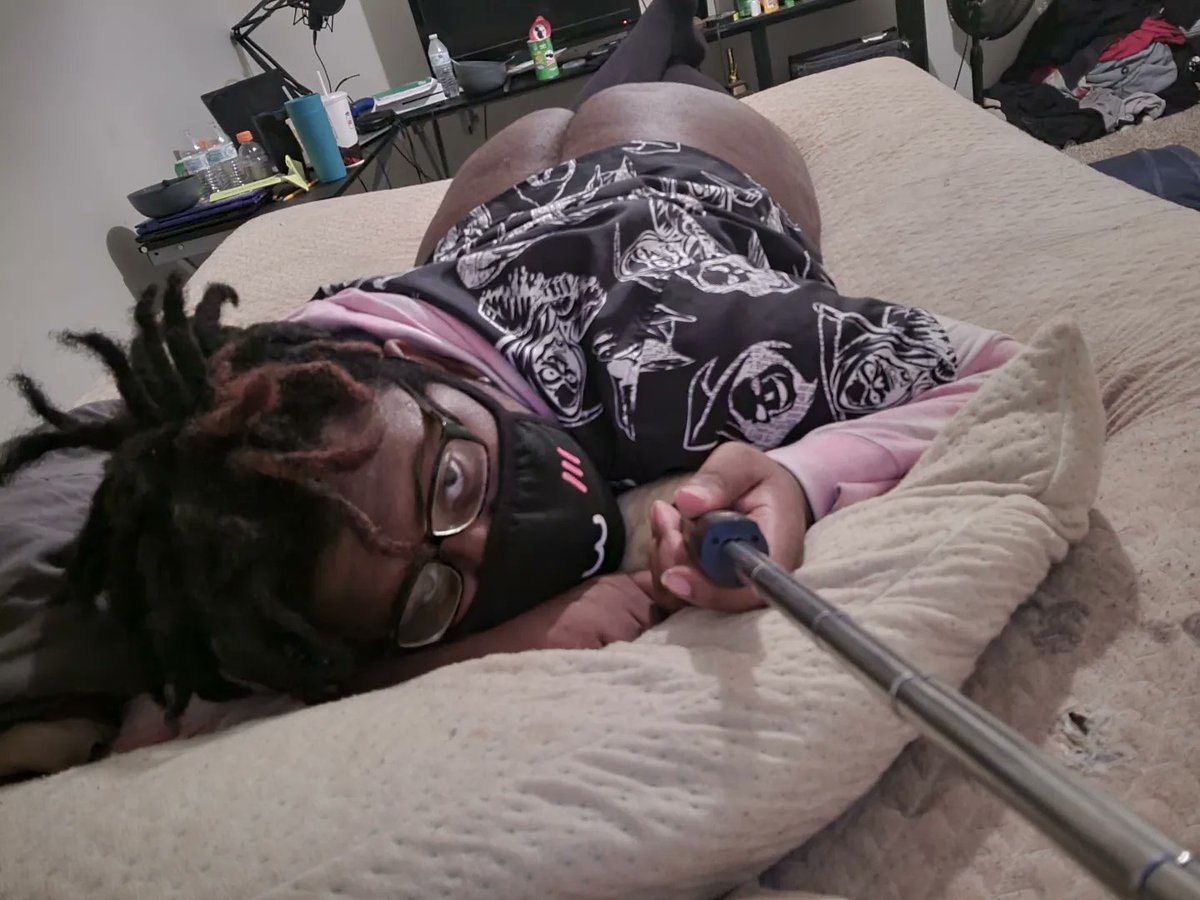 JenDemonFemboy's tweet photo. Just a repost from my Instagram account I no longer us shit has been hectic, but I think I'm gonna do the old-fashioned way and prop my phone up on something if I ever find some time alone. Sorry for all the empty promises I am trying my best https://t.co/gPflQdNKuL