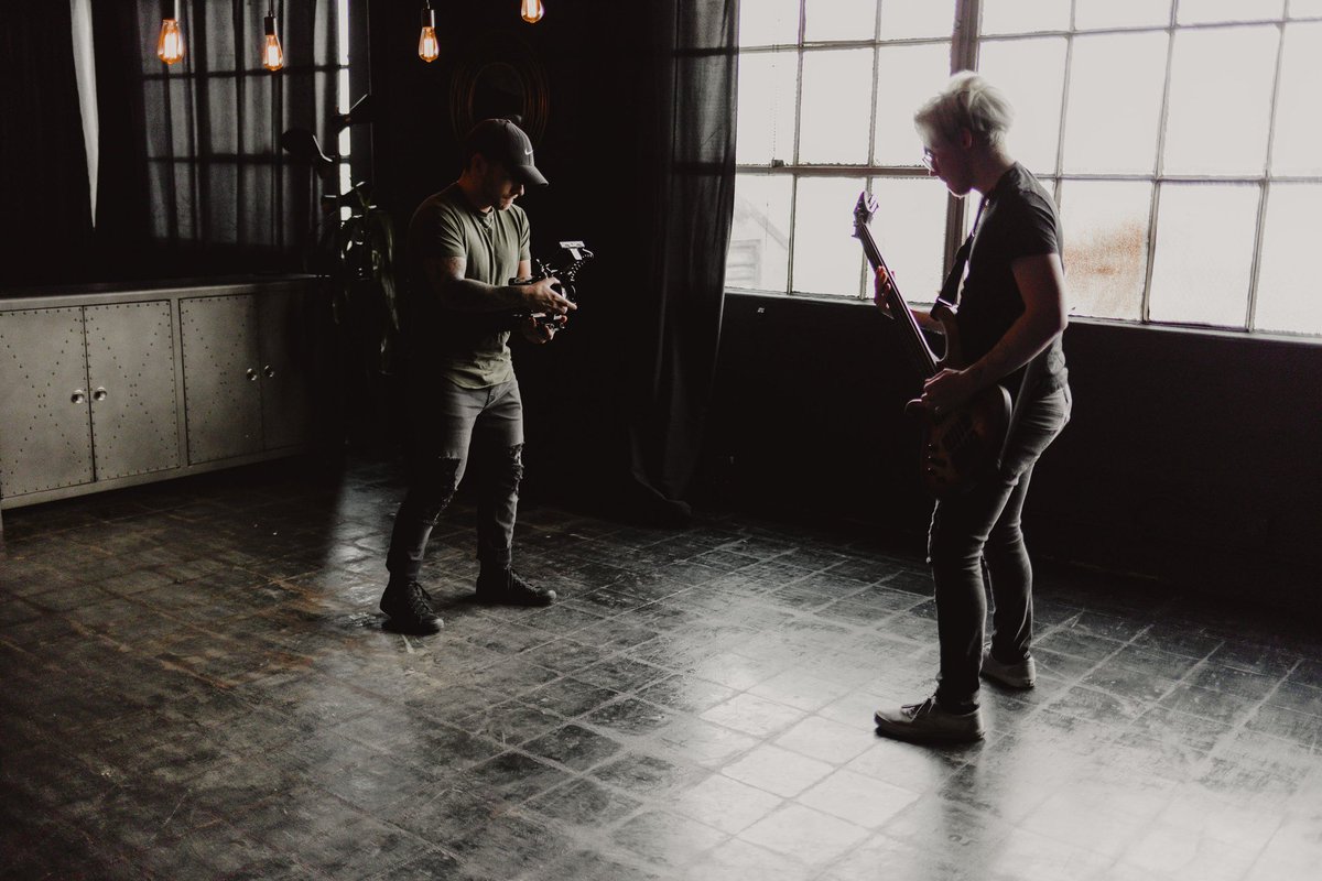 Hey everyone, our second single ‘Drown’ releases this Friday featuring Justin White from Designer Disguise, he absolutely destroyed his part and I’m excited for it to finally come out. 😀

Pre-save it now: distrokid.com/hyperfollow/ae…