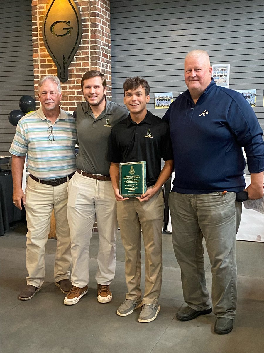TjBais's tweet image. PROUD DAD and I am bragging . @BlairBaisden and @BrennanBaisden3 were the recipients of the Varsity and JV coaches award for Lincoln Baseball! Love you guys!