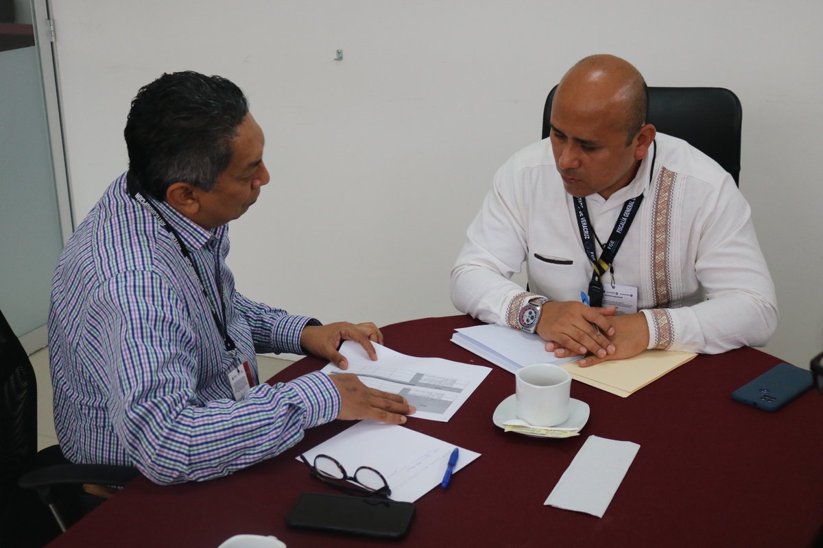 SESEAVOficial's tweet photo. Se mencionó la importancia la #PEA y el compromiso de brindar asistencia y apoyo técnico📖se abordaron las tareas pendientes para la construcción de Matrices de Indicadores de Resultados (MIR) Agradecemos la presencia del enlace, Lic. Juan I. Martínez Franco, de la #FECCEV⚖️(2/2) https://t.co/ULrFLjzMxi