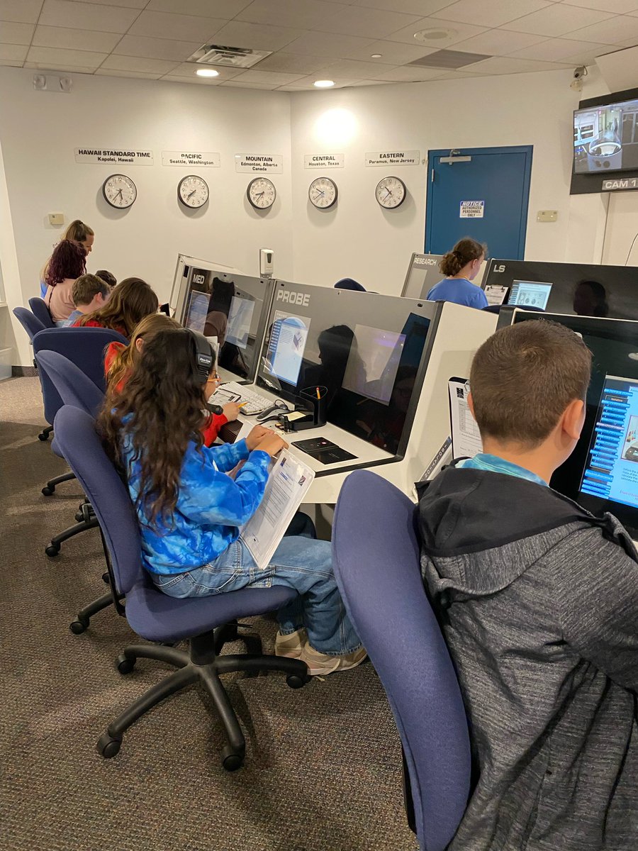 Hilary Veth Quinn tweet media