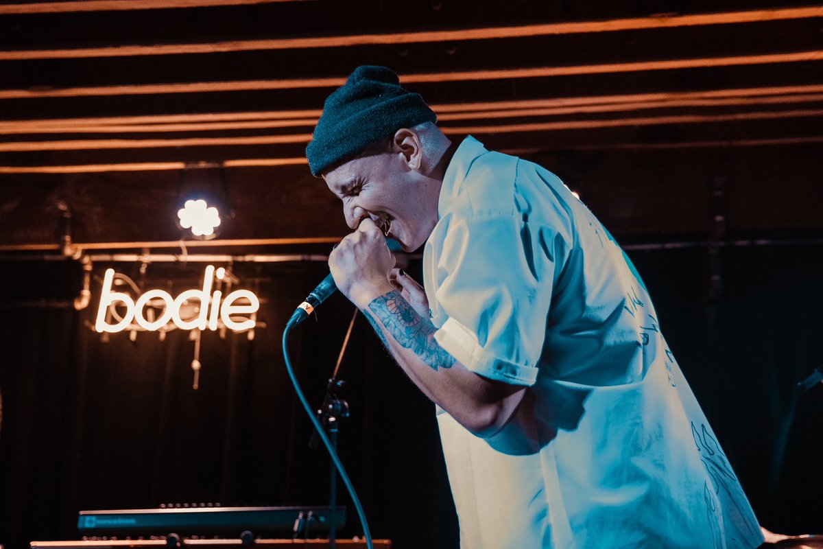 I AM SO EXCITED TO ANNOUNCE MY FIRST HANDFUL OF LIVE SHOWS 🖤 

TICKETS ➡️ linktr.ee/bodie