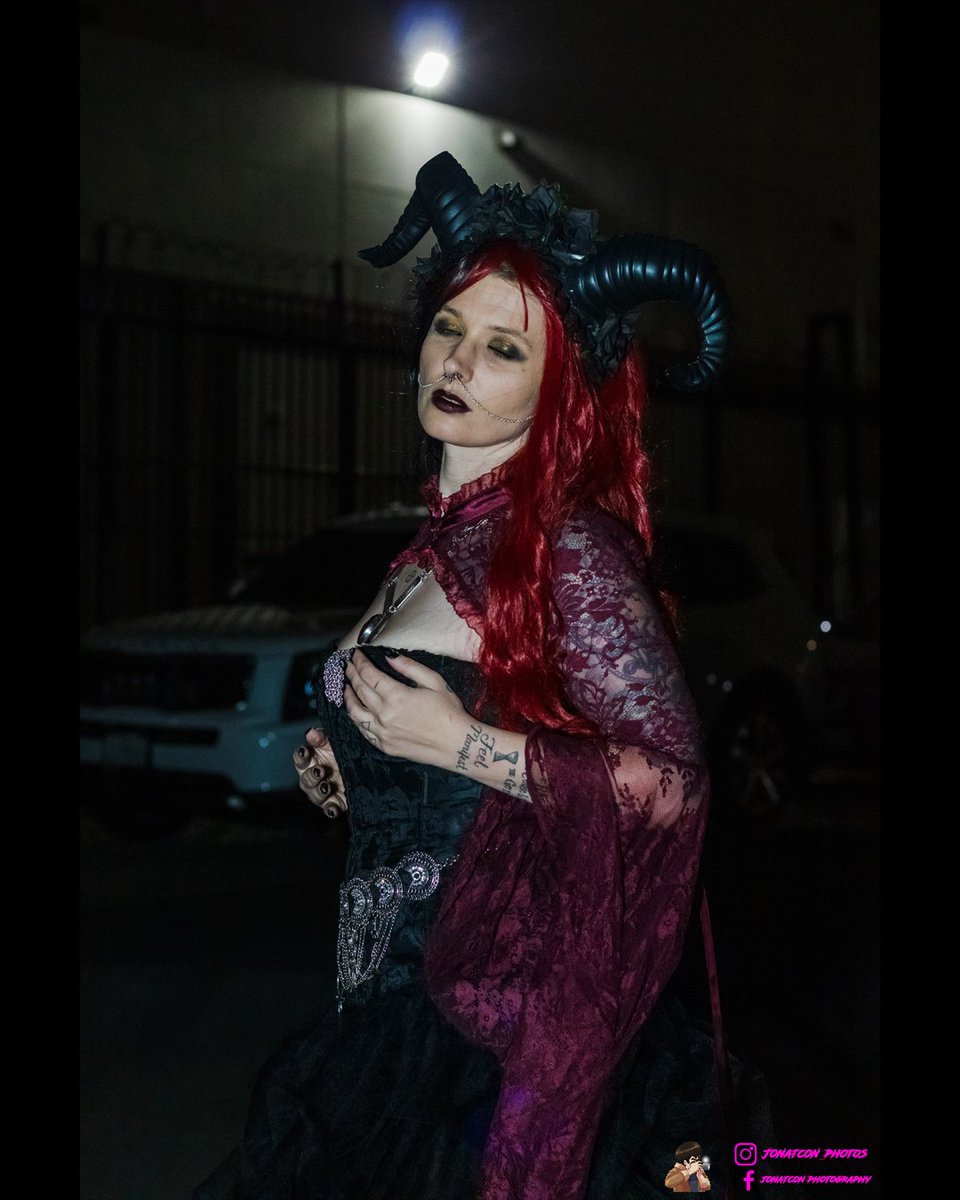 jonatconphotos's tweet photo. I went to a  photography and model meetup in Downtown LA. It was cool working with these models.

Models: (Instagram names)

theartofyeatra 
muwang___ 
thingseemari 
the_foxchu 

#photography #models #photographymeetup #modelmeetup #flashphotography #dtla https://t.co/qfJAZlLSyk