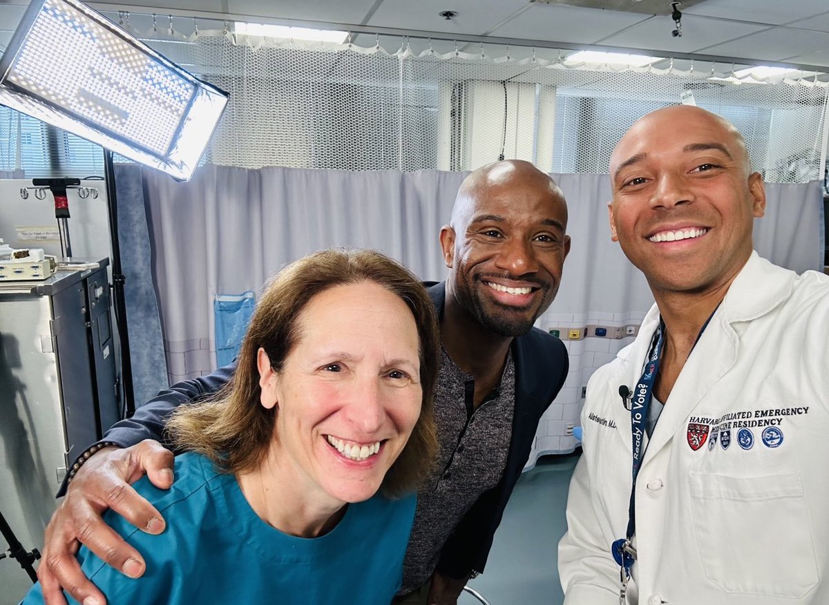 Alister Martin (@alisterfmartin) on Twitter photo 🎥 👨🏾⚕️✨
Incredible opportunity to kick it w/ the <a href="/NBC10Boston/">NBC10 Boston</a> team and two of the kindest folks in showbiz @GlennNBCBoston + @MimiSegelNECN!
Much more to come about how <a href="/Vot_ER_org/">Vot-ER</a> and <a href="/Link_Health_org/">Link Health</a> are leveraging healthcare spaces to directly impact low income communities. 🎥 👨🏾⚕️✨
Incredible opportunity to kick it w/ the <a href="/NBC10Boston/">NBC10 Boston</a> team and two of the kindest folks in showbiz @GlennNBCBoston + @MimiSegelNECN!
Much more to come about how <a href="/Vot_ER_org/">Vot-ER</a> and <a href="/Link_Health_org/">Link Health</a> are leveraging healthcare spaces to directly impact low income communities.