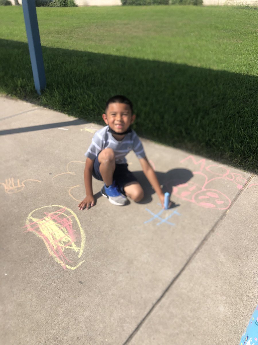 HMDELEM's tweet photo. Bee Their Why! #Chalkthewalk #MentalHealthAwareness #BeetheWhy https://t.co/8uZtb6fhDF