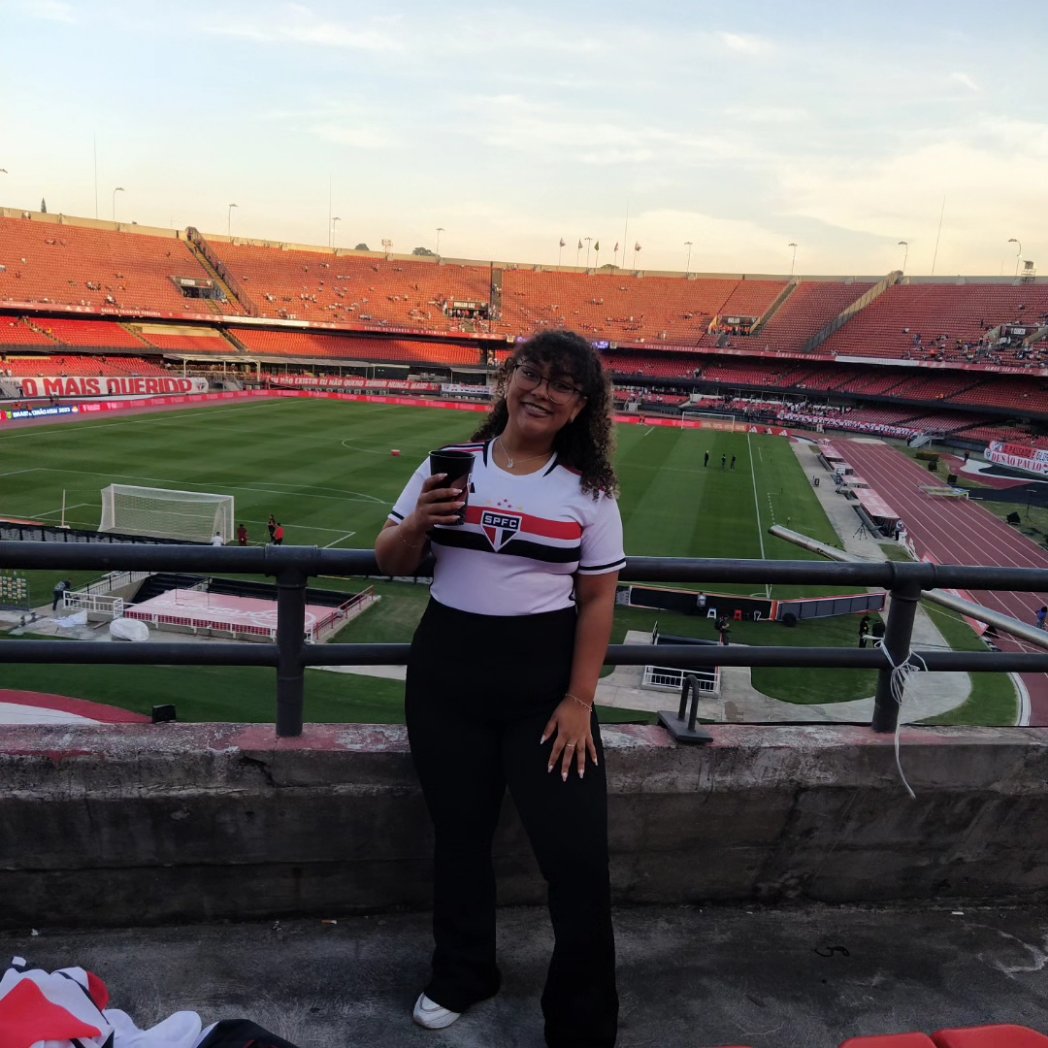 Cascalho_Iza's tweet photo. Dia 20/05/23 com toda certeza foi um dos melhores dias da minha vida!Confesso que ainda parece que foi um sonho e fico revendo fotos pra ter certeza que aconteceu KKKKKKK Eu fui na minha casa, meu Morumbi!Eu sempre falo que sou uma mineira que descobriu que nasceu São Paulina e + https://t.co/eiYE0HDP4a
