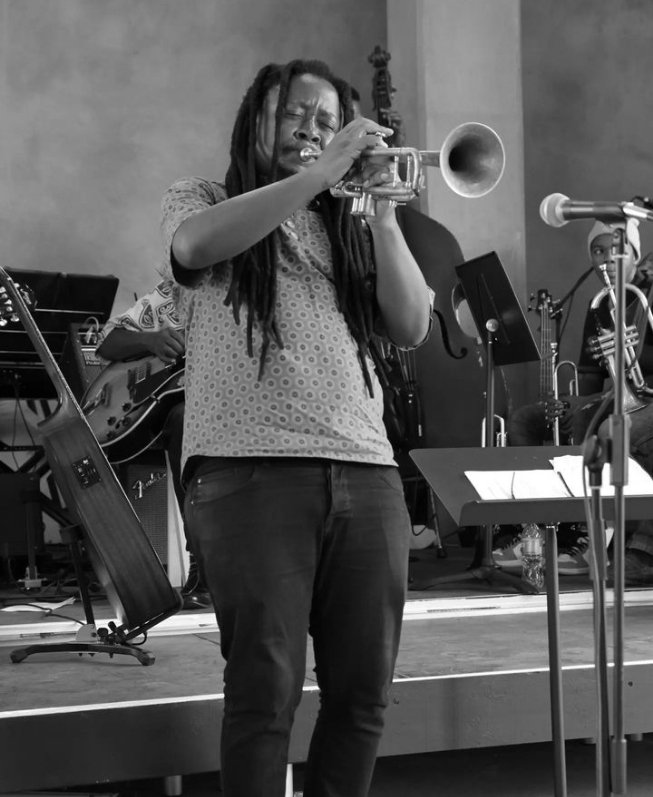 PTthebigBaby's tweet photo. Music Is Life ❤️🇿🇦 #Jazz #Music #Canon https://t.co/h7e7UrDnRt